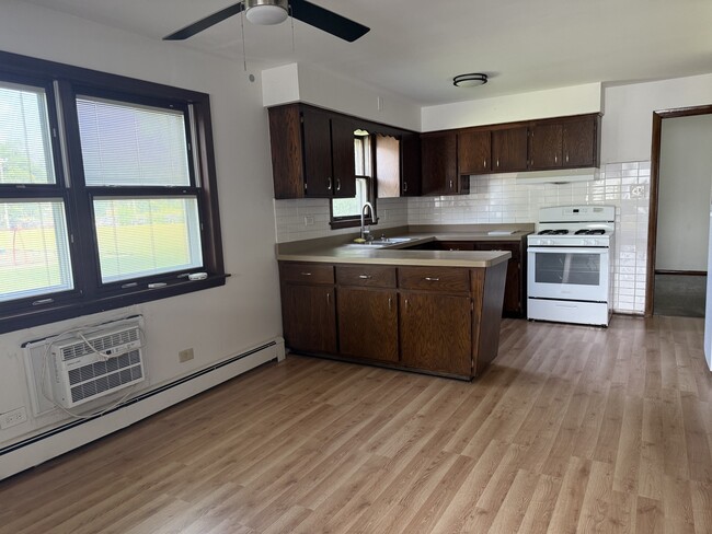 Foto del edificio - 7506 W Hanover St