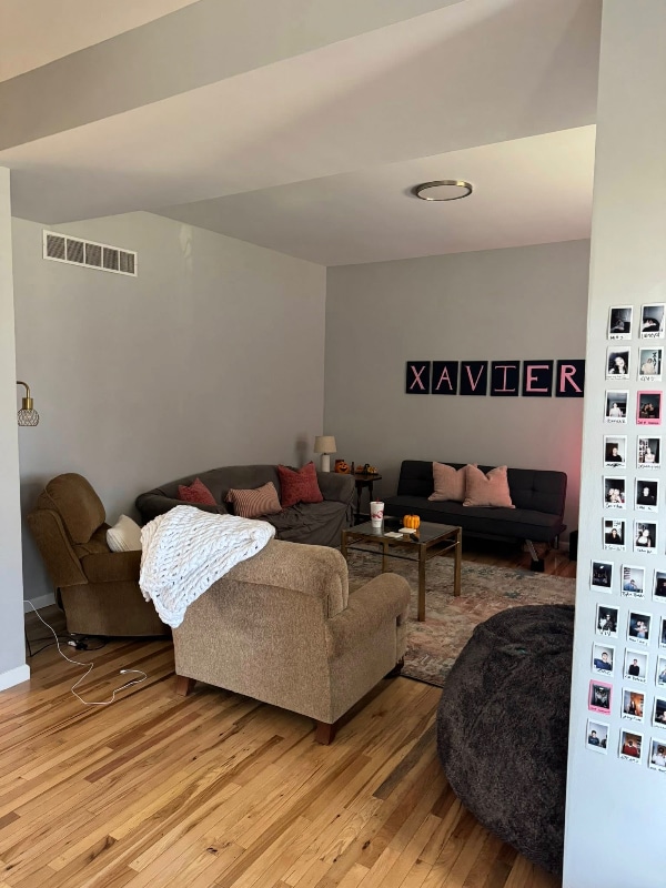 Foto del edificio - 3805 Regent Ave