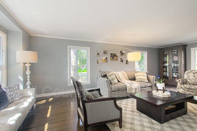 Foto del edificio - 3714 W 61st Terrace