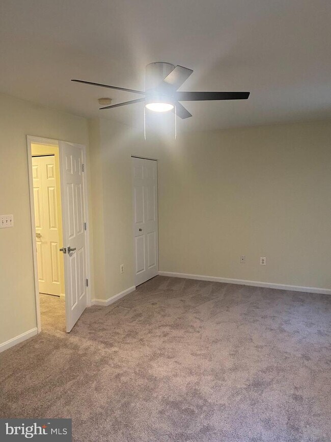 Foto del edificio - 9529 Branchleigh Rd