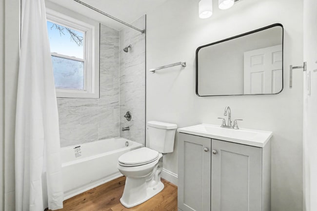 Photo - 3337 Reading Rd Apartment