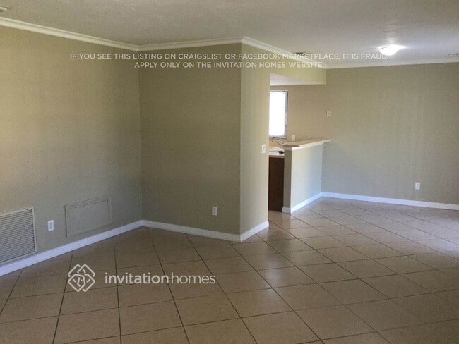 Building Photo - 5657 25th St Cir E