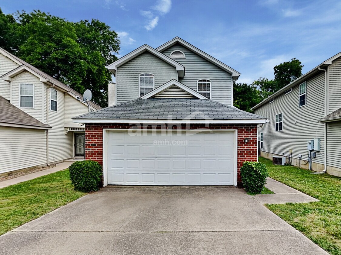 Primary Photo - 1212 Wembley Dr