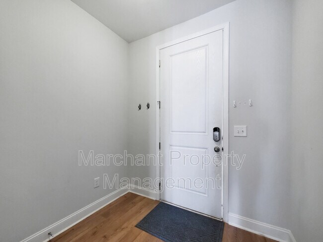 Building Photo - 108 Turfway Dr