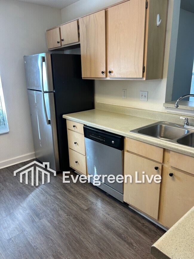 Foto del edificio - 60 Boreal Ct