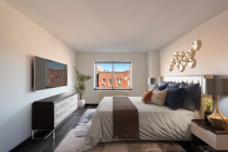 Building Photo - MODA