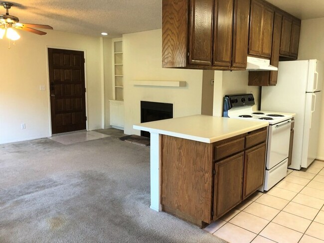 Building Photo - 5005 Collwood Way