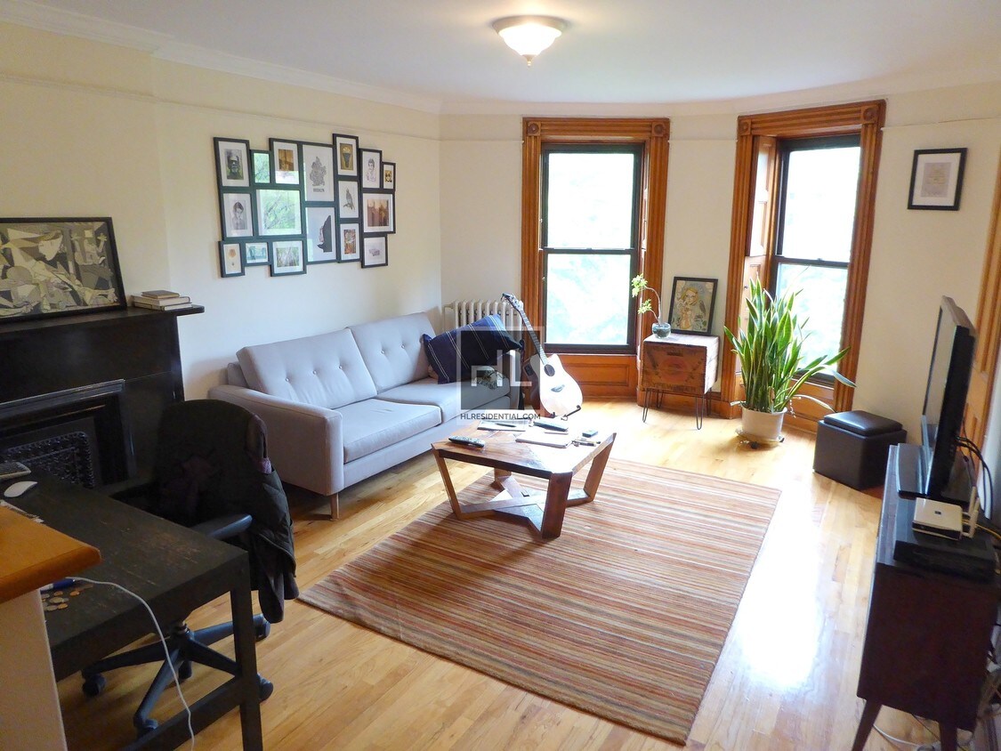 Primary Photo - 204 Prospect Pl