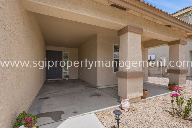 Foto del edificio - 18544 W Palo Verde Ave