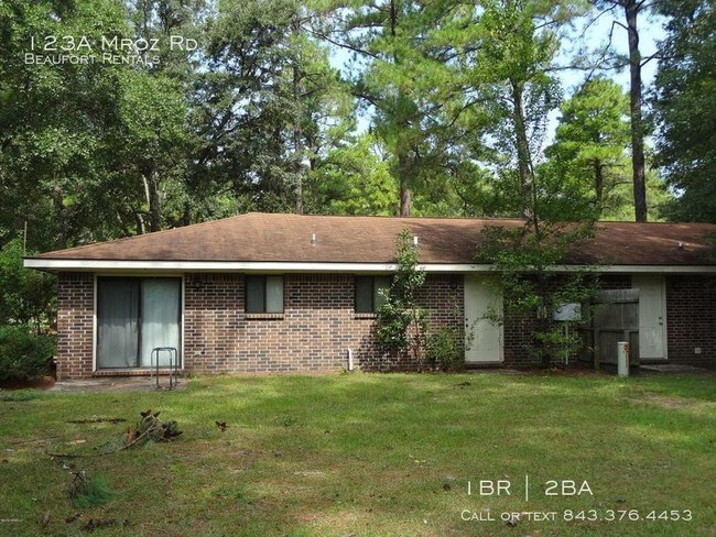 Building Photo - 123A Mroz Rd