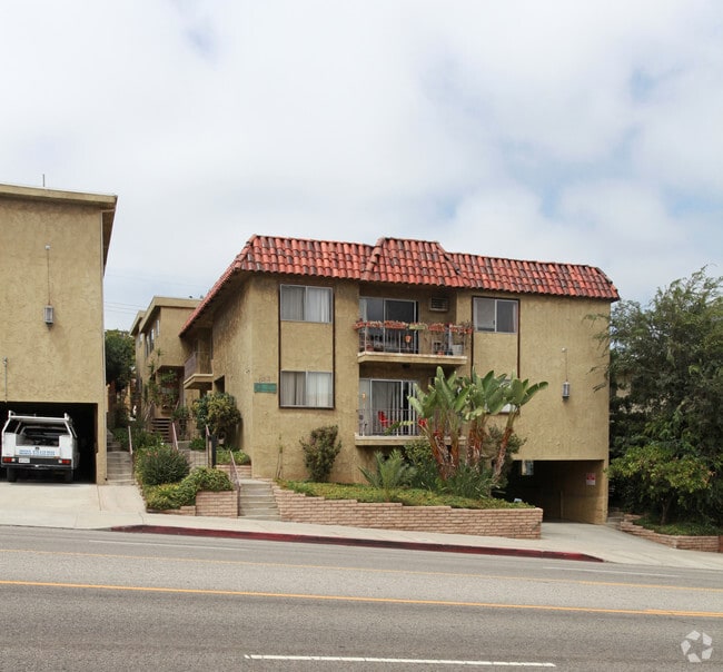 Building Photo - 10973 Palms Blvd