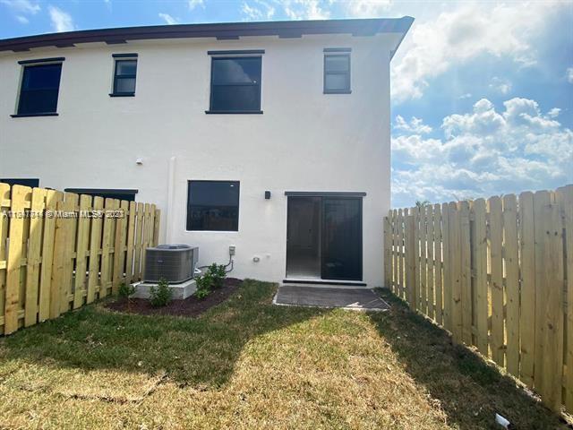 Foto del edificio - 3 bedroom in North Miami Beach FL 33179