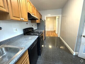 Building Photo - 52 Strathmore Rd