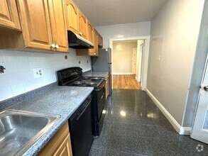 Building Photo - 52 Strathmore Rd