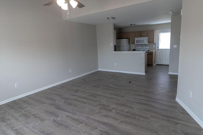 Foto del edificio - 4305 Derby Ridge Dr