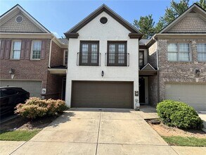 Building Photo - 1658 Oakbrook Lake Dr NW