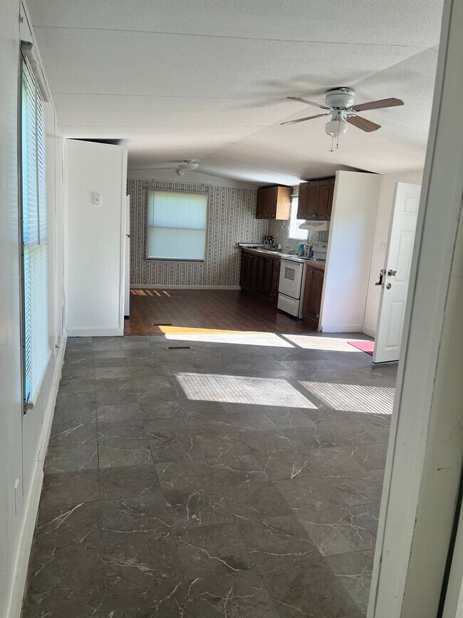 Foto del edificio - 2 bed 1 bath Singlewide in Campbell County
