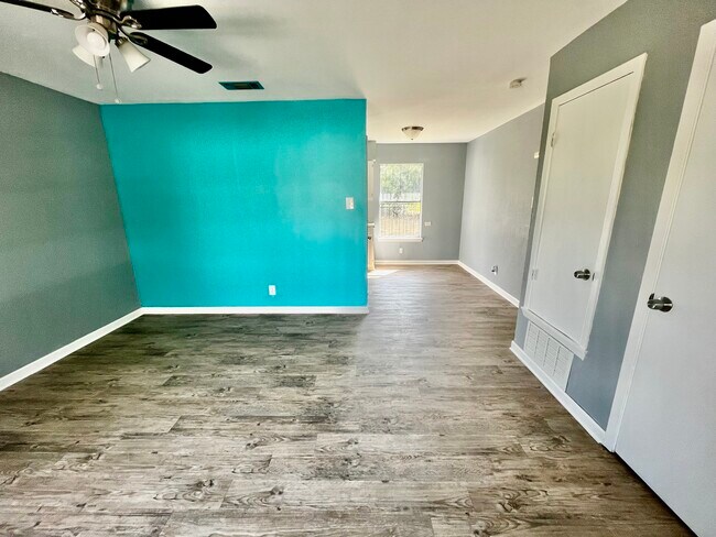 Building Photo - 2214 Andros Pl