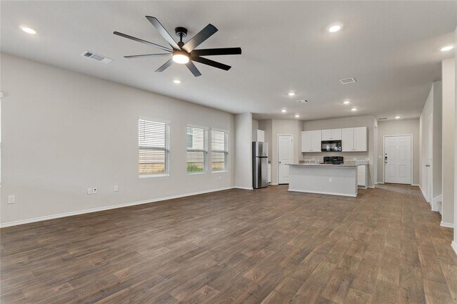 Building Photo - 5916 Brocade Dr