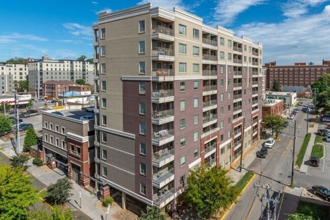 Lake Plaza - Lake Plaza Apartments