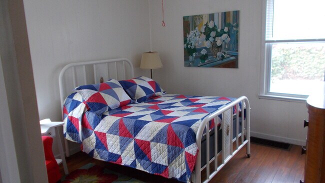 bedroom 1 - 2196 Murray Hill Rd