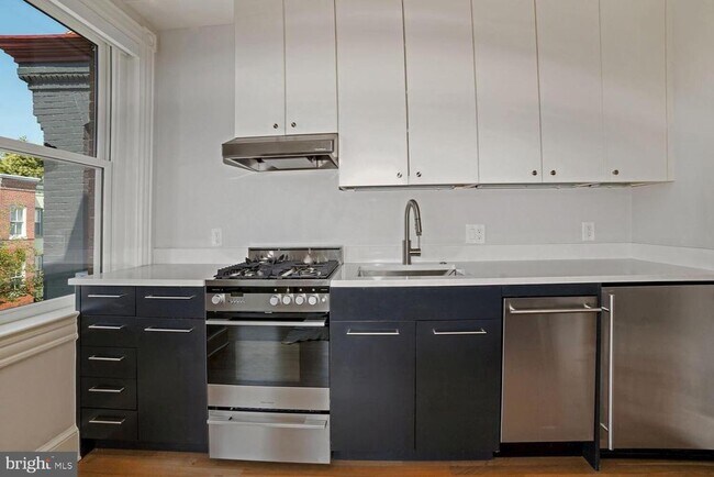 Foto del edificio - 3348 Prospect St NW