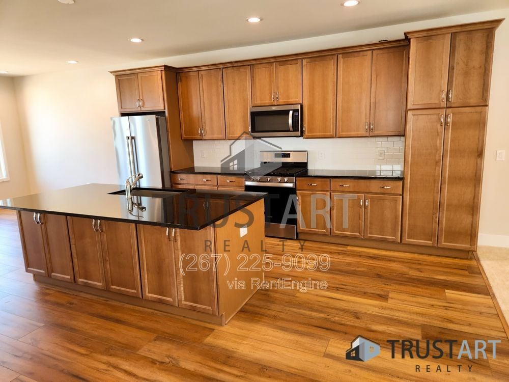 Photo - 3150 N Park Ave