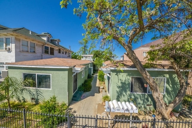 Building Photo - 1325 K St