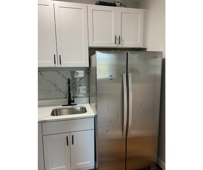 Foto del edificio - 1211 Poplar Grove St