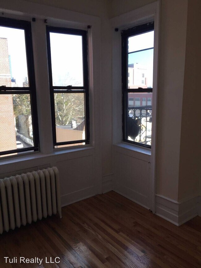 Foto del edificio - 319 Fairmount Ave