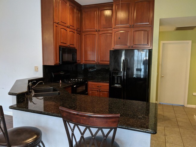 Building Photo - 8645 Black Kite Dr