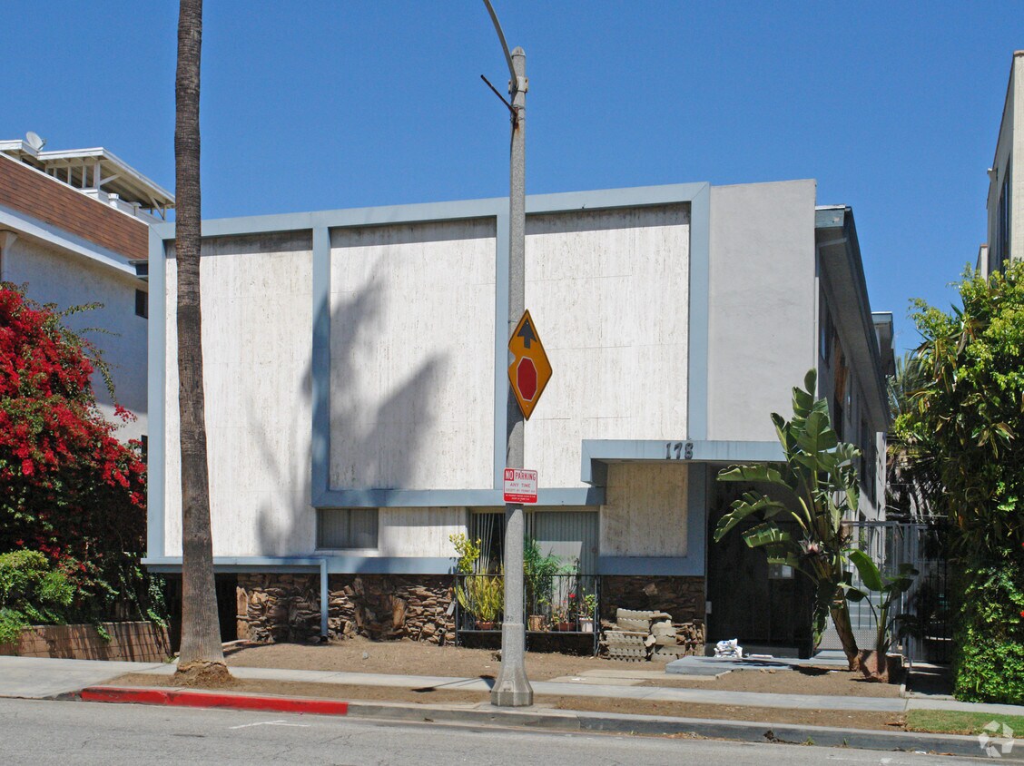 Building Photo - 178 N Crescent Dr