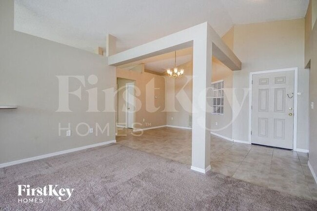 Building Photo - 1830 Lakepoint Dr