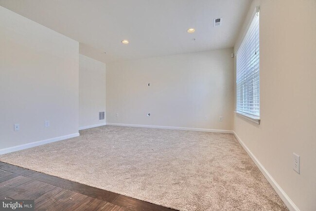 Building Photo - 8016 Blue Stream Dr