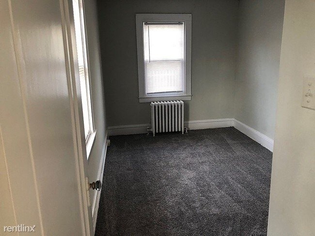 Foto del edificio - 2 br, 1 bath Apartment - 866 Fountain Avenue