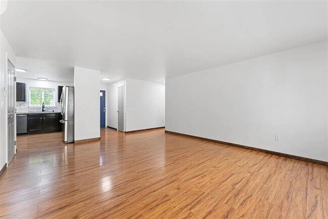 Building Photo - Enjoy this air conditioned freshly painted...