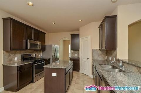 Foto del edificio - 2558 Riverway Dr