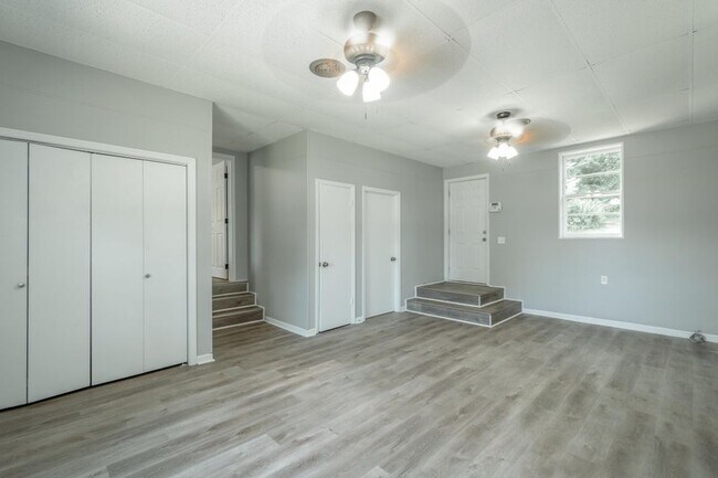 Building Photo - 1423 Hickory Valley Rd