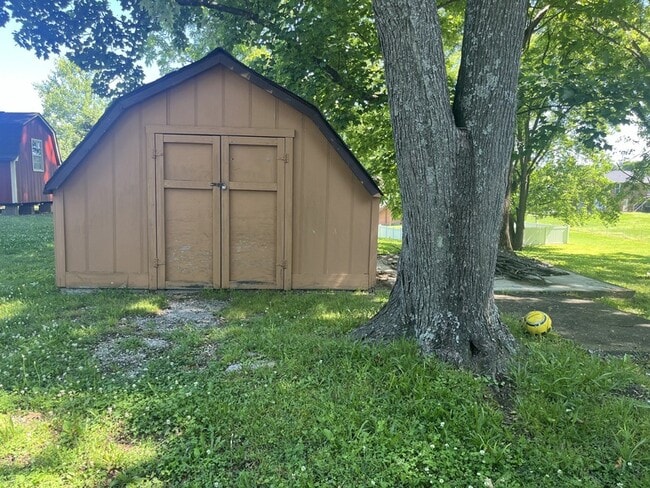 Building Photo - 1334 Chippendale Cir