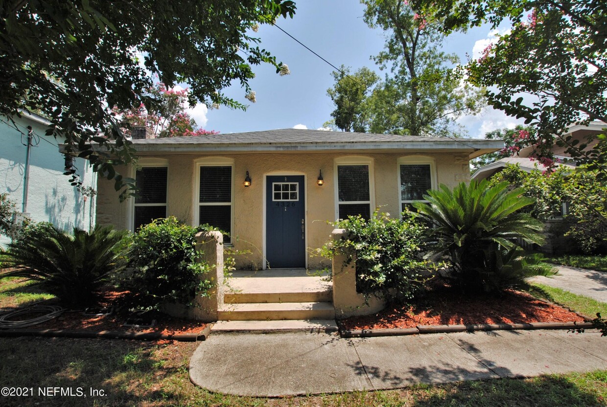 Primary Photo - 4326 Woodmere St