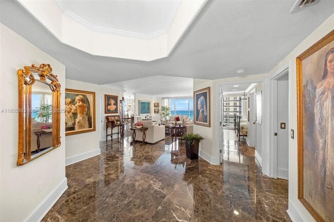 Foto del edificio - 4779 Collins Ave