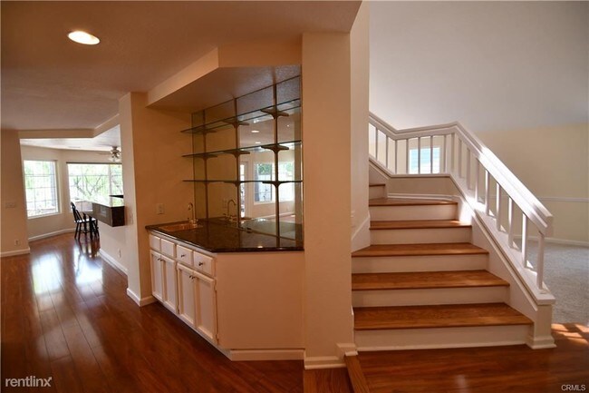 Foto del edificio - 4 br, 3 bath House - 18 Kendall St