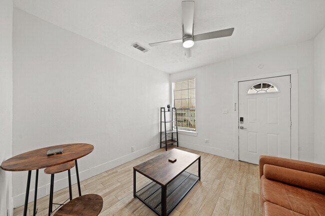 Foto del edificio - 701 28th St