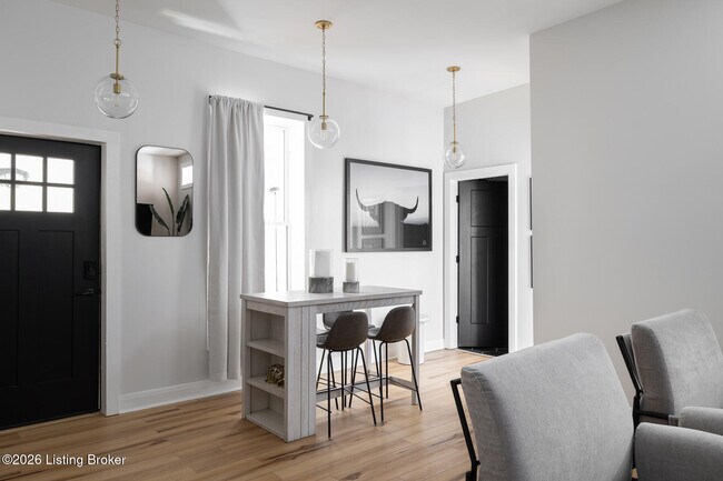 Building Photo - 1110 Logan St