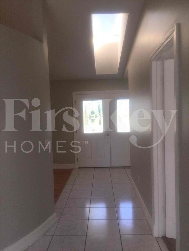 Foto del edificio - 1744 SE Berkshire Blvd