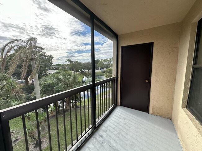 Foto del edificio - 4541 W McNab Rd