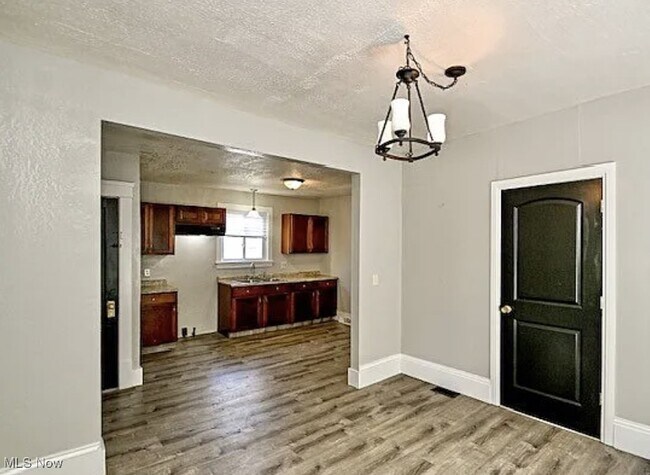 Foto del edificio - 1628 Clark Ave SW