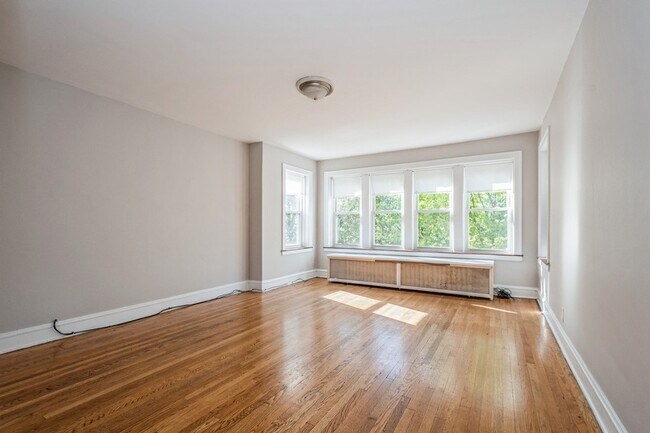 Foto del edificio - 5721 N Francisco Ave