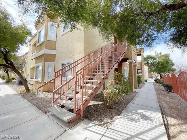 Foto del edificio - 6160 Rumrill St