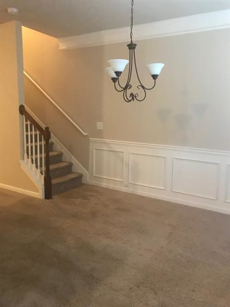 Building Photo - 547 Oakside Pl